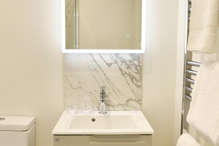 Bathroom 3, George Apartments, Worcestershire