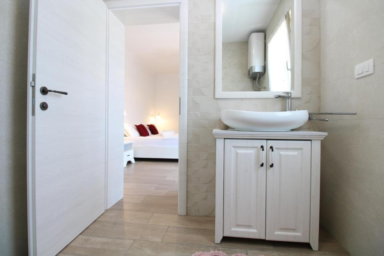 Bathroom 5, Elegant villa with private pool in Bale, Bale