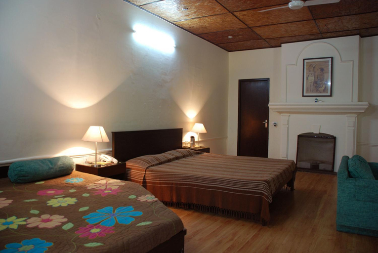 Bedroom, Alasia Hotel, Solan