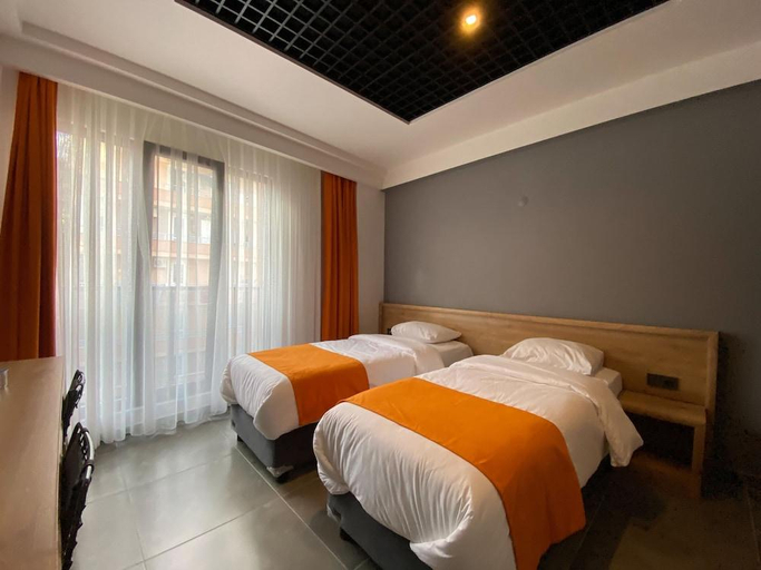 Others 5, CSK OTEL, Merkez
