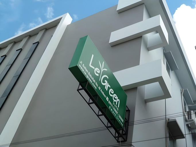 Exterior & Views 2, LeGreen Suite Waihaong Ambon, Ambon