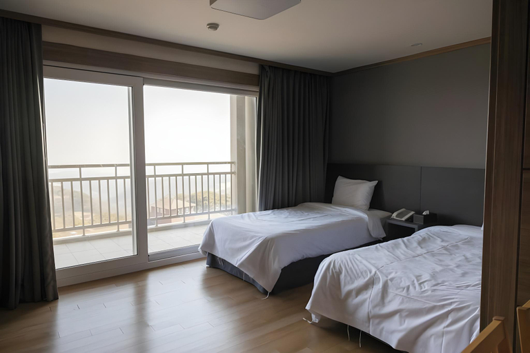 Bedroom 3, Mauna Ocean Resort, Gyeongju