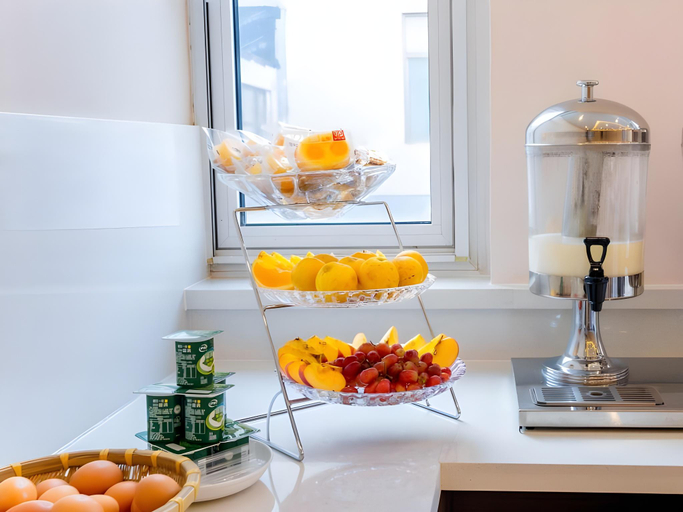 Food & Drinks 5, GreenTree Inn Express Hebei Tangshan Guyan District Xinguang Road, Tangshan