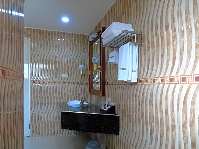 Bathroom 3, Blue Rock Resort and Dive Centre, Olongapo City