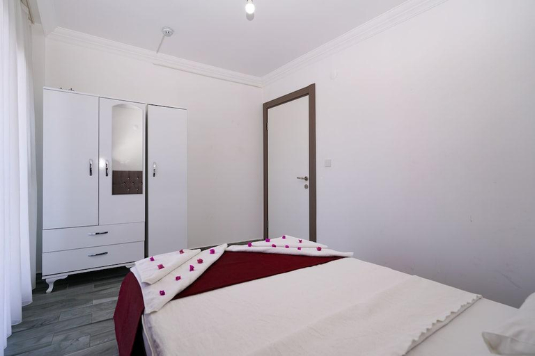Bedroom 4, CICEK APART OTEL, Didim