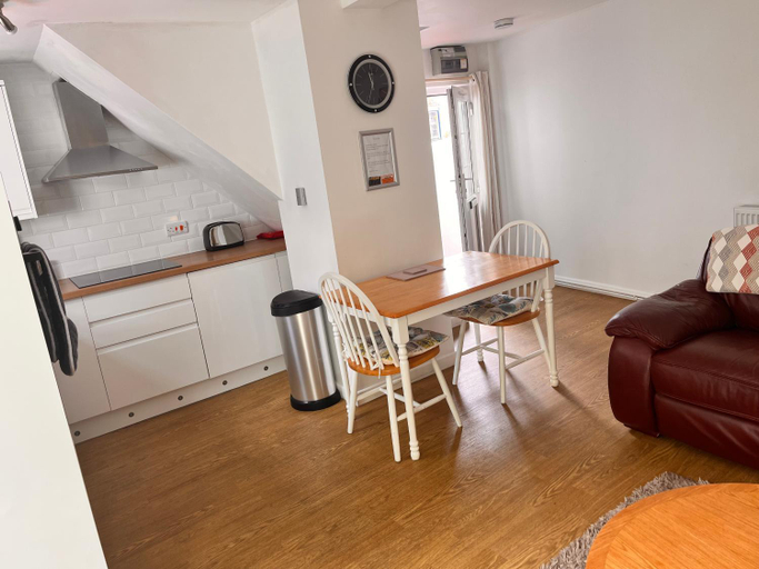 Others 4, The Cottage, Cornwall