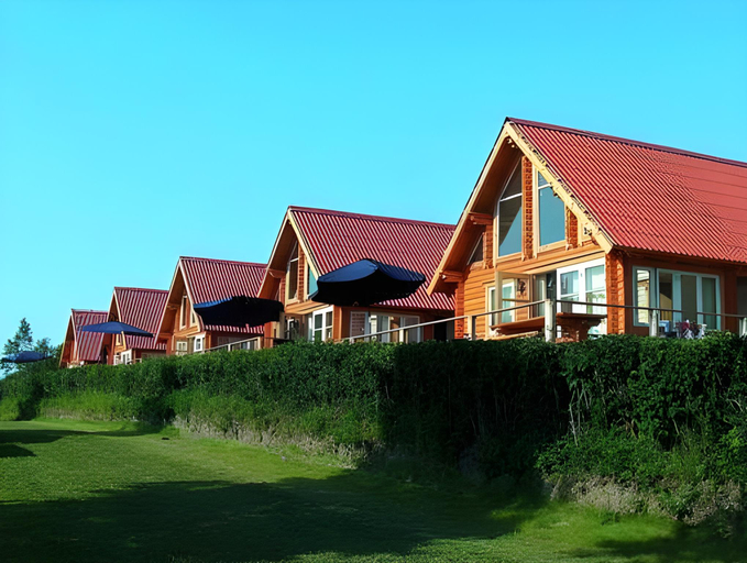 Exterior & Views