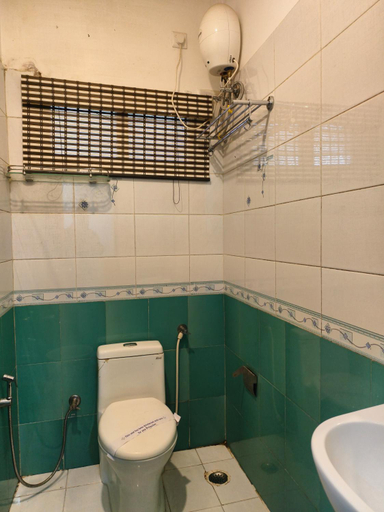 Bathroom 3, Tree Elanza, Dindigul