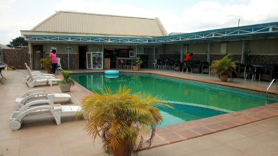 Sport & Beauty, Mataan Hotel Suites, Akinyele