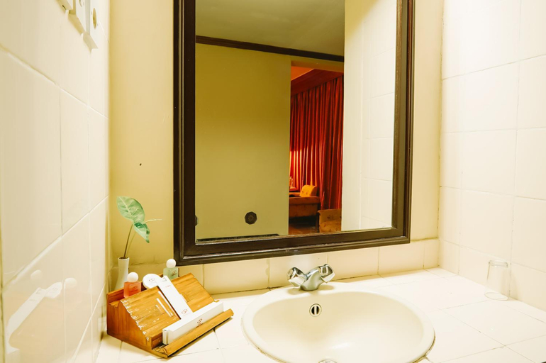 Bathroom 4, Hotel Sahid Toraja, Tana Toraja