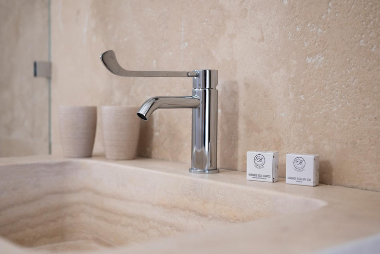 Bathroom 2, Castel del Mare Suites&Apartments, Livorno