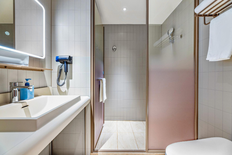 Bathroom, Hanting Hotel Cangzhou Development Zone, Cangzhou