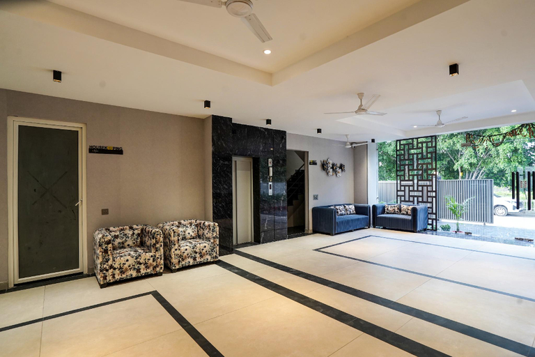 Public Area 3, YStay Hotel, Gautam Buddha Nagar