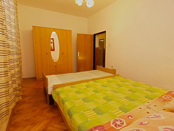 Bedroom 4, Cozy Apartment in Peroj With Terrace, Vodnjan