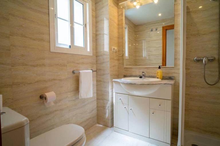 Others 3, CYV - Fun, beach & relax 1 bed 1 bath, Málaga