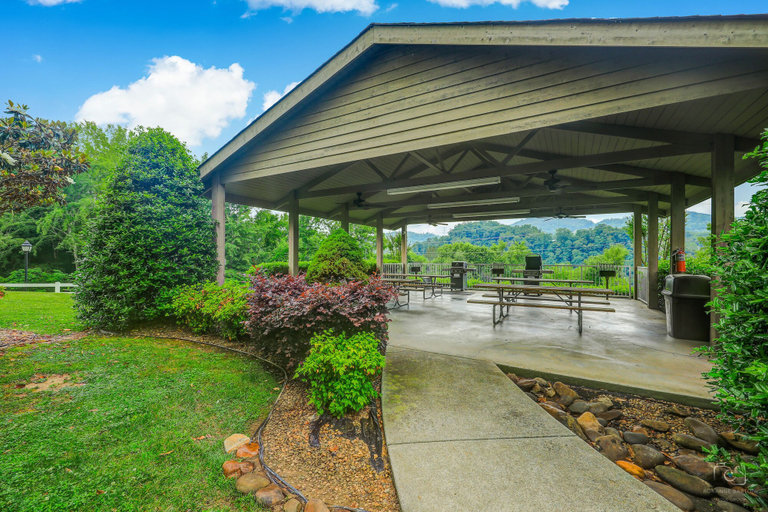 Exterior & Views 2, Beyond Blessed by Jackson Mountain Rentals, Sevier