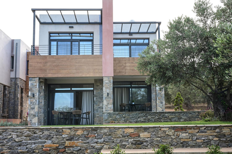 Exterior view 2, Aelia Stone Houses, Thessaly