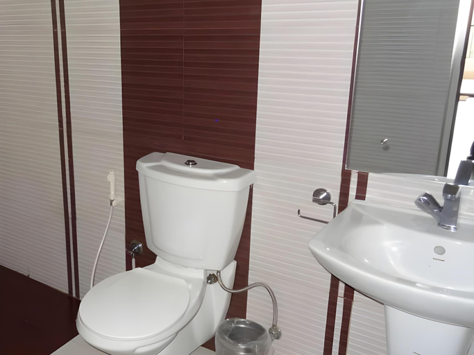 Bathroom 3, Mount 'n' Mist Hotel, The Nilgiris