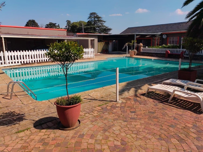 Others 4, Sibahlenomhlambi Guesthouse, Ekurhuleni