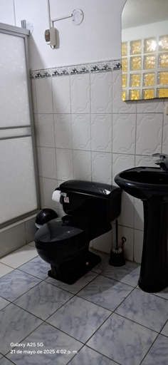 Bathroom 2, Lopez House, Callao