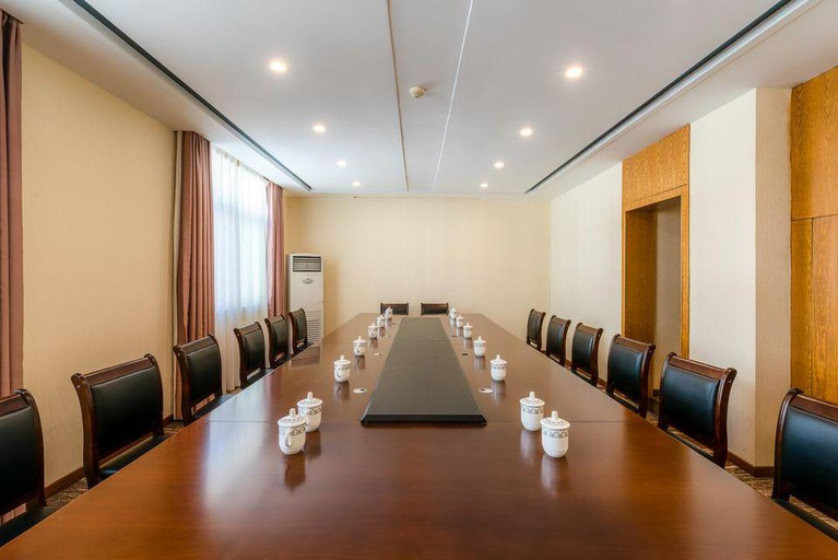 Business Facilities, Qian Shan Holiday Hotel, Qianxinan Buyei and Miao