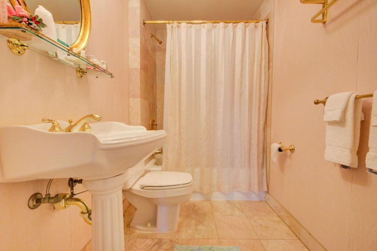 Bathroom 4, The Hewitt Wellington, Monmouth