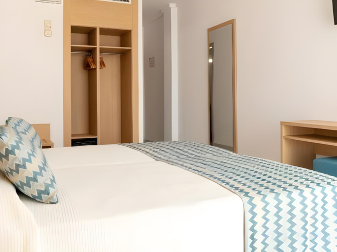 Bedroom 2, Hotel Riutort, Baleares