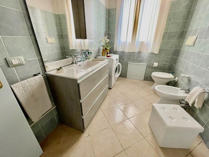 Shower 3, Villa Fiori con Piscina by Wonderful Italy, Olbia-Tempio
