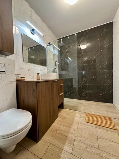 Bathroom 3, MOMOApart - Downtown Tram Depot, Środa Śląska
