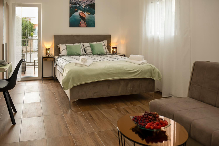 Others 4, Apartments4You, Vodice