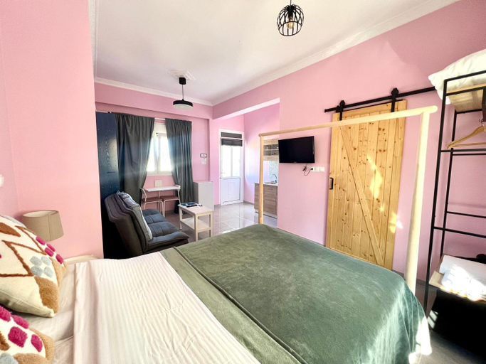 Others 4, sky inn with wonderful Acropolis view in Neos kosmos, Attica