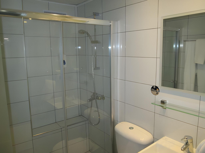 Bathroom 4, Harmony Bay Hotel