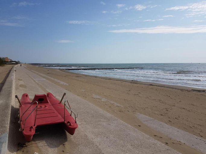 Others 4, Apartment in Caorle near Adriatic Beach, Venezia