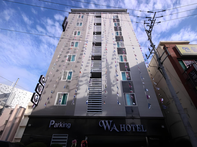 Exterior & Views 2, Nampo Wa Hotel, Jung