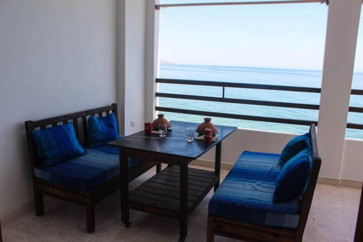 Others 5, beachfront house, Agadir-Ida ou Tanane