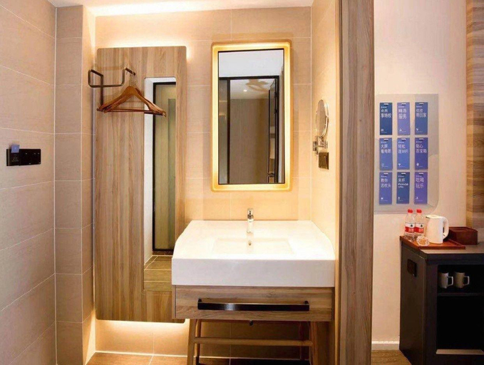 Bedroom 3, Hanting Premium Hotel Tonghua Wanda Plaza, Tonghua