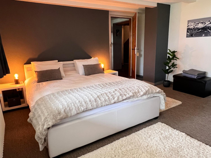 Bedroom 2, Himalayan vibes, Sierre