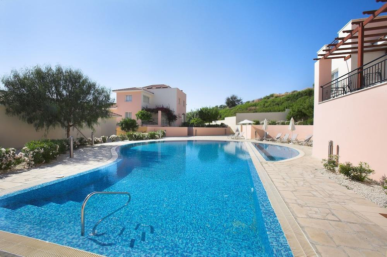 Sport & Beauty, Chloraka Terrace Apartments