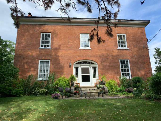 Exterior view 5, The House of Elsie Bed and Breakfast, Niagara