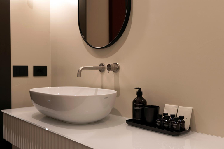 Bathroom 2, Adaram Suites, Napoli