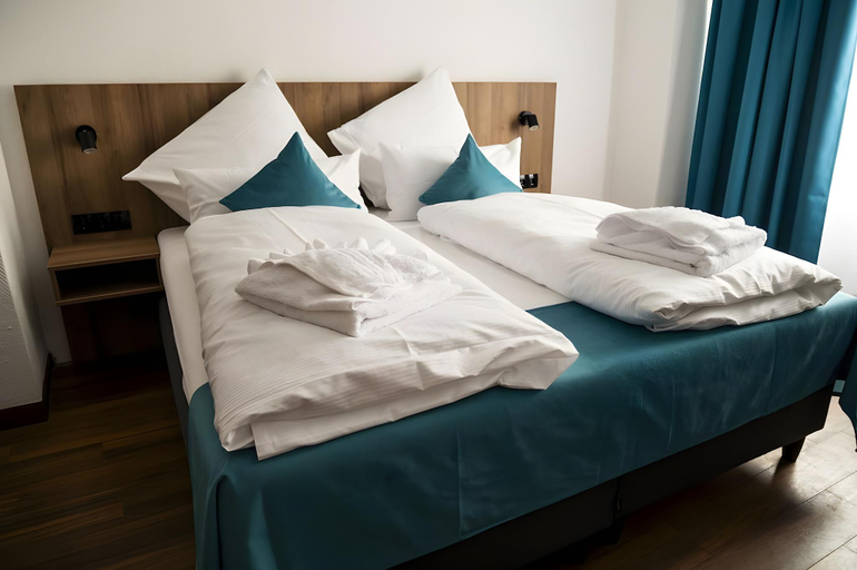 Bedroom 3, Hotel Hansa, Stuttgart