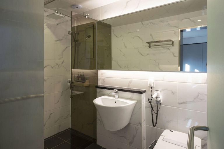 Bathroom 5, Tongyeong Hangnam Brown Dot, Tongyeong