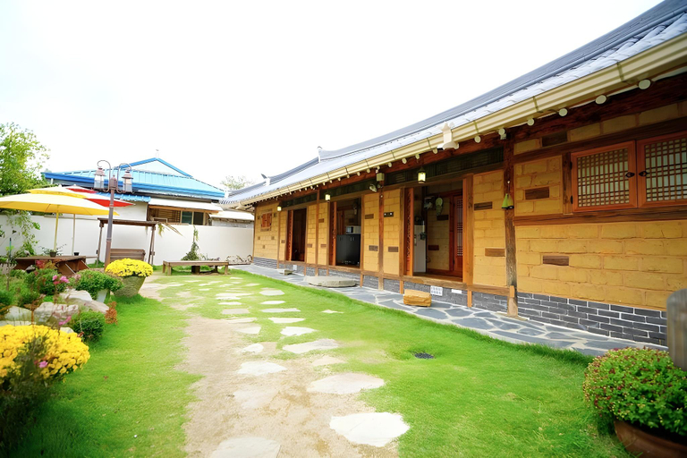 Exterior & Views 1, Jeonju Hanok Maeul Damso, Jeonju