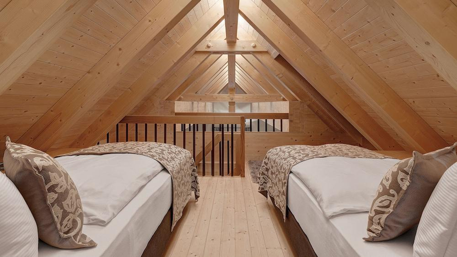 Bedroom 2, Hotel Alte Post, Imboden