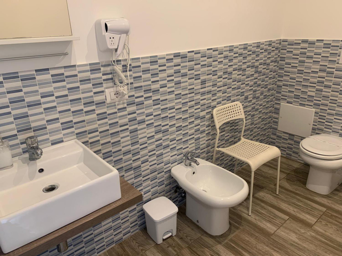 Bathroom, Borgo Marino Suite B&B, Palermo