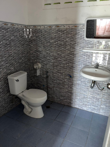 Bathroom, Tha Khao Pier Bungalow, Ko Yao District