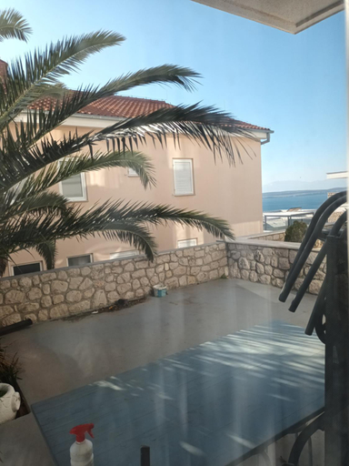 Sport & Beauty 4, Emi 1, Crikvenica