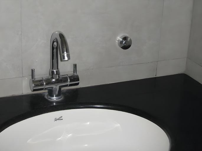 Bathroom 3, Hotel Gulmohr, Pune