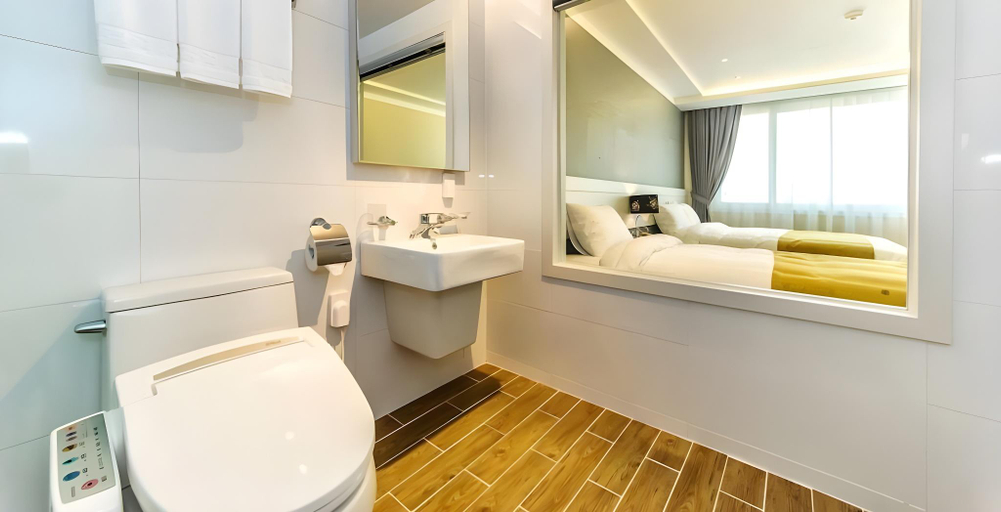 Bathroom, Galaxy Hotel, Jeju