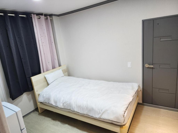 Others 5, Ara Guesthouse, Sasang